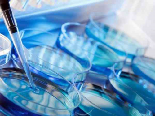 妇女50岁停经正常吗（女人闭经前有哪些症状）