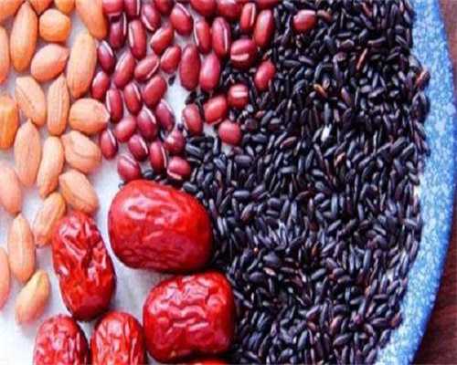 囊胚移植后平躺子宫有拉伸感正常吗？